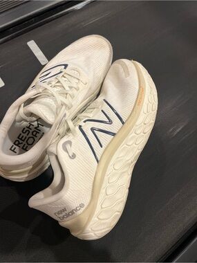 New Balance Fresh Foam Running Shoes - Off-White with Navy Details Womens 11